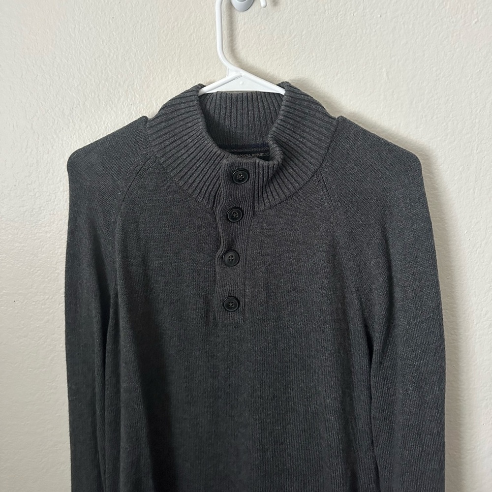 Men’s banana republic sweater size large